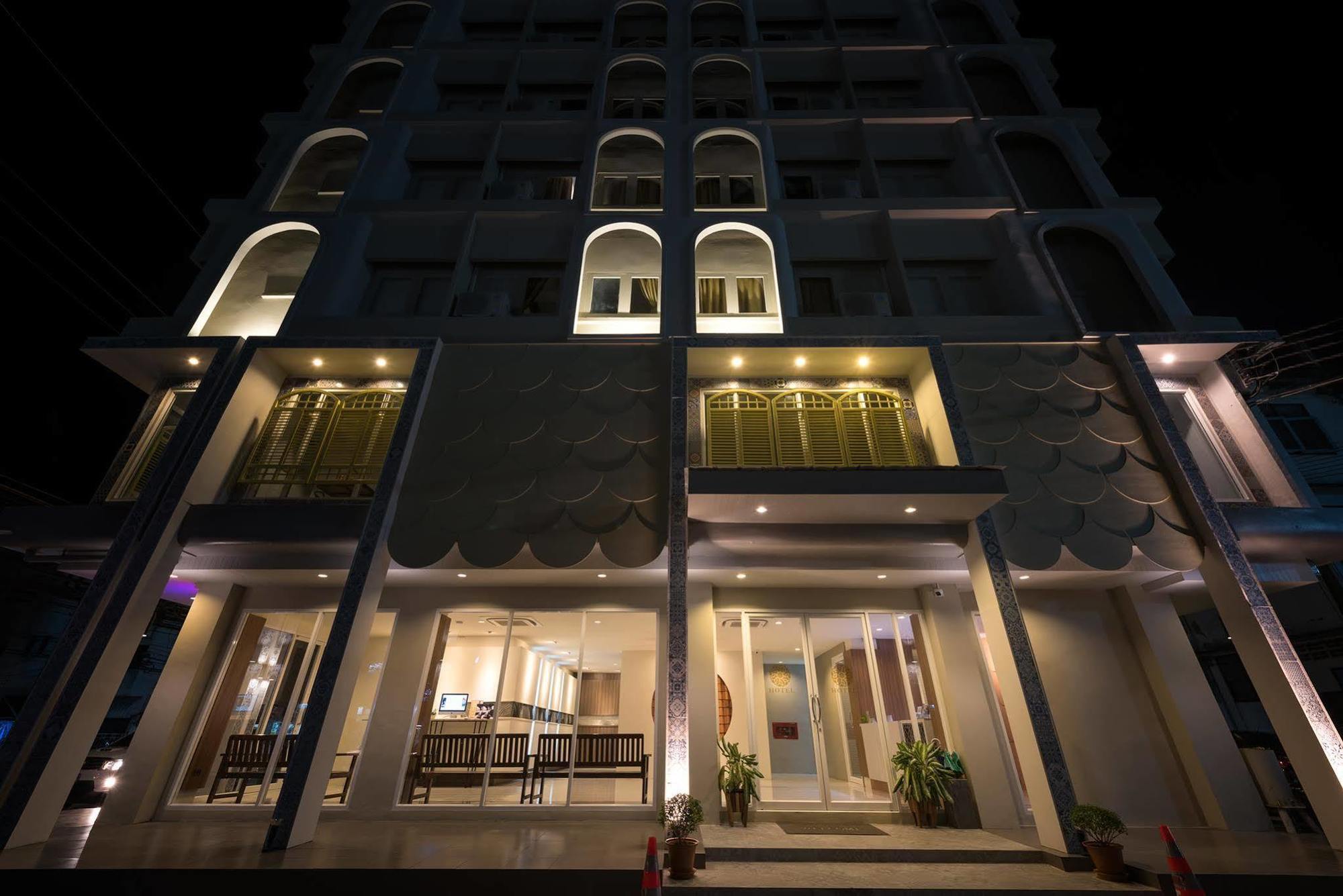 Hotel October Пхукет Екстер'єр фото